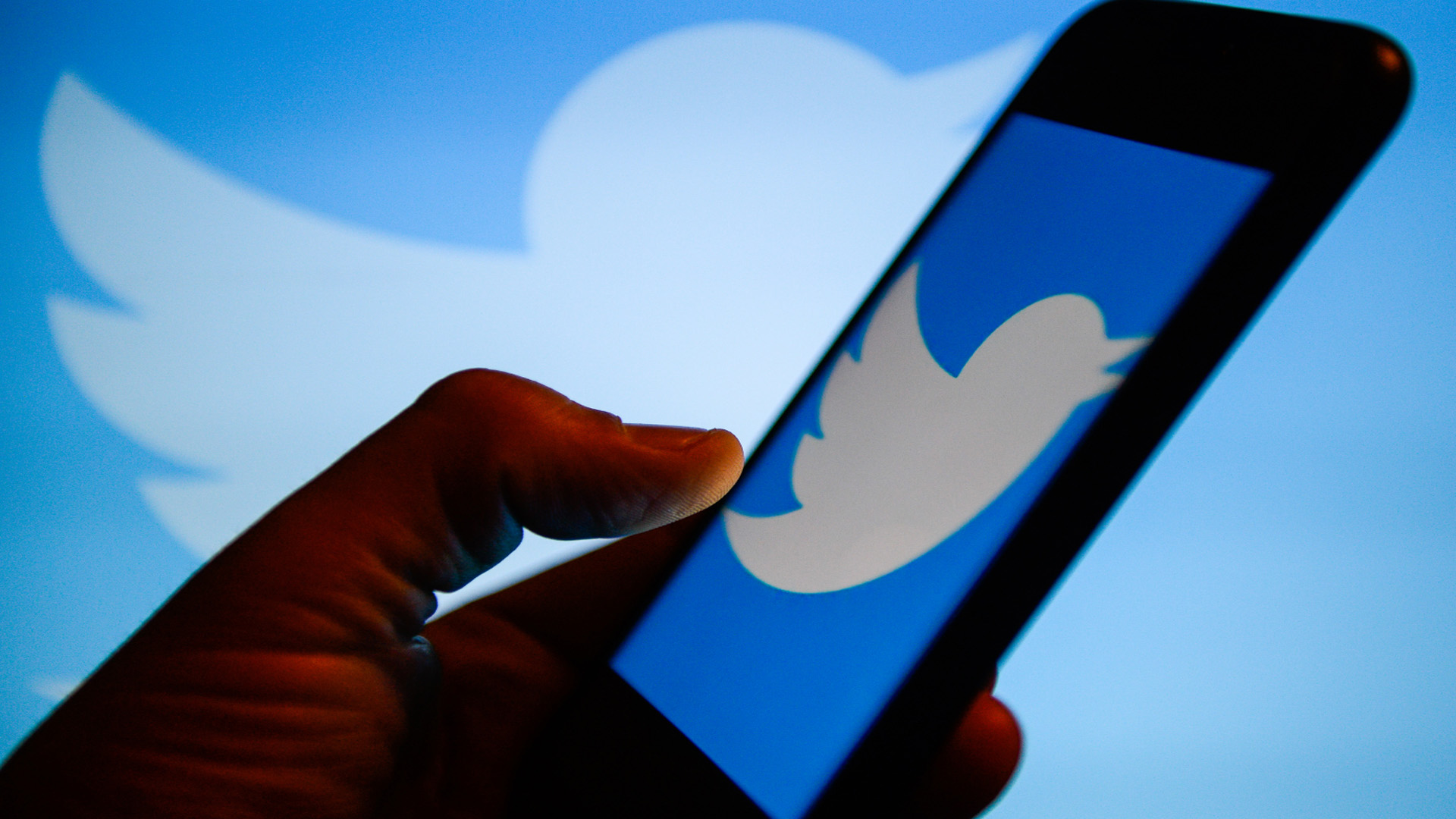 تويتر يتخذ مزيد من الأجراءات الآمنية قبيل الأنتخابات الأمريكية خشية أختراقها