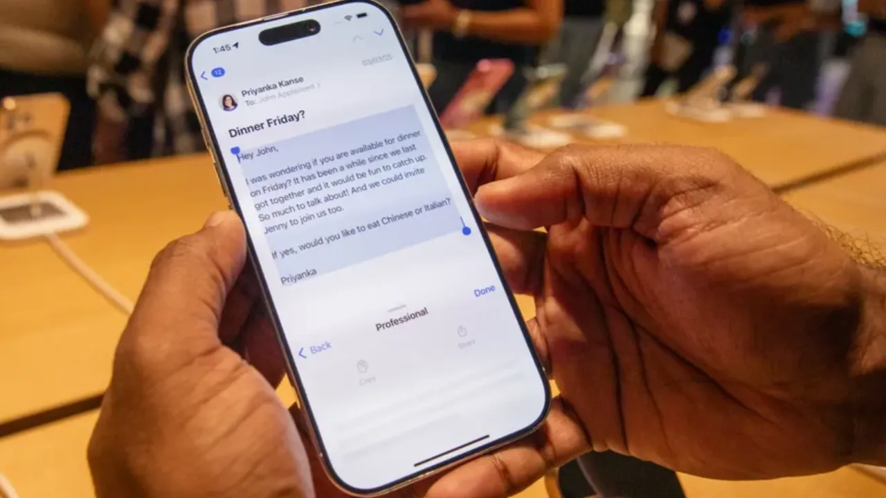 شركة Apple تخسر مسؤول تنفيذي لصالح شركة Meat متخصص بالذكاء الاصطناعي