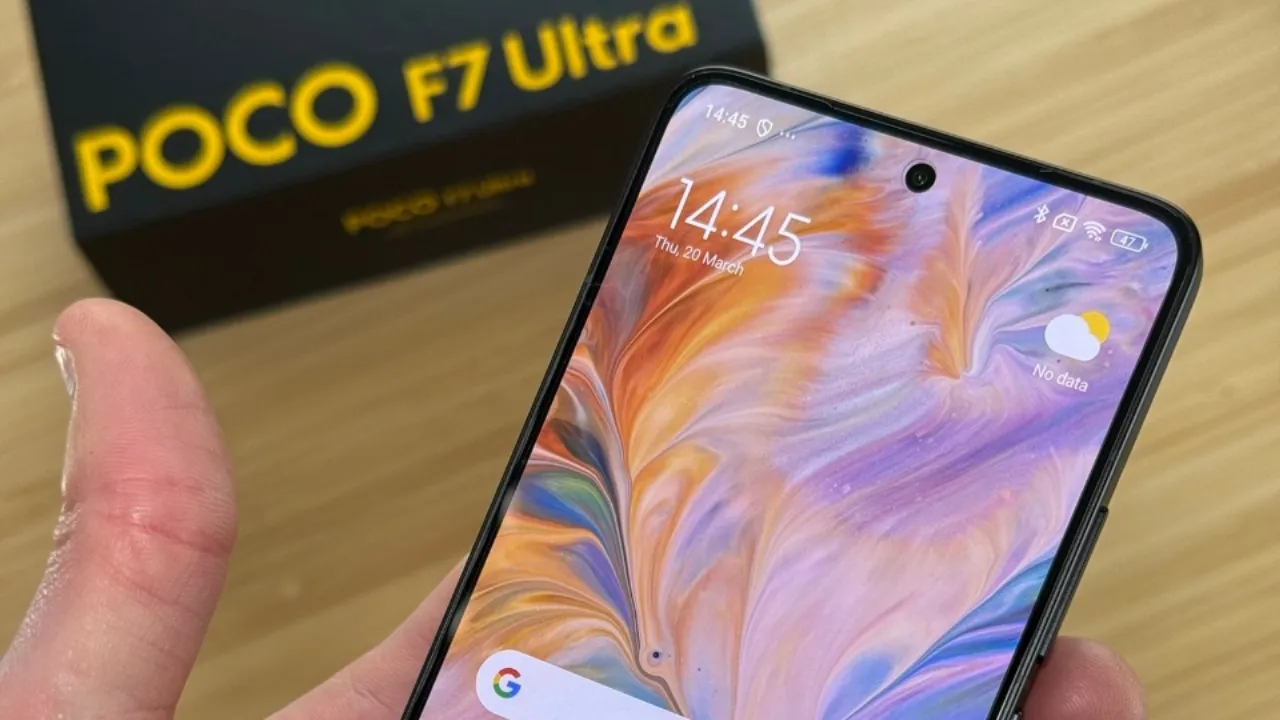 هاتف Poco F7 Ultra يحصل على تحديث HyperOS 3 نظام Android 16