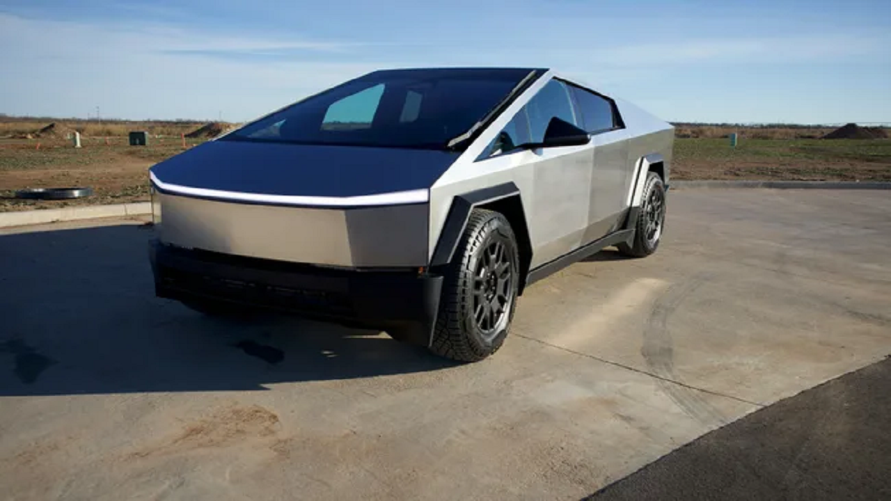 هل يمكن اختراق سيارات تسلا؟ دراسة تكشف نقاط ضعف في Model 3 وCybertruck