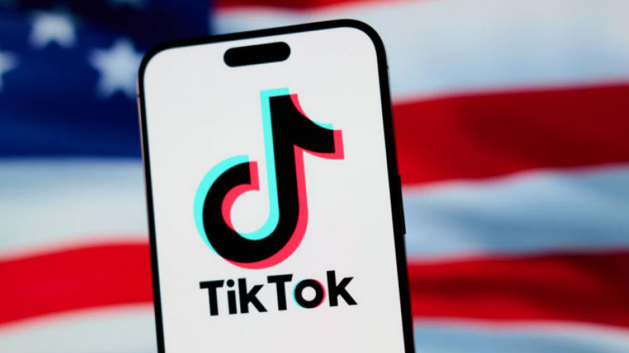 تيك توك تعلن استعادة خدماتها في أمريكا بعد انقطاع واسع بسبب عاصفة ثلجية