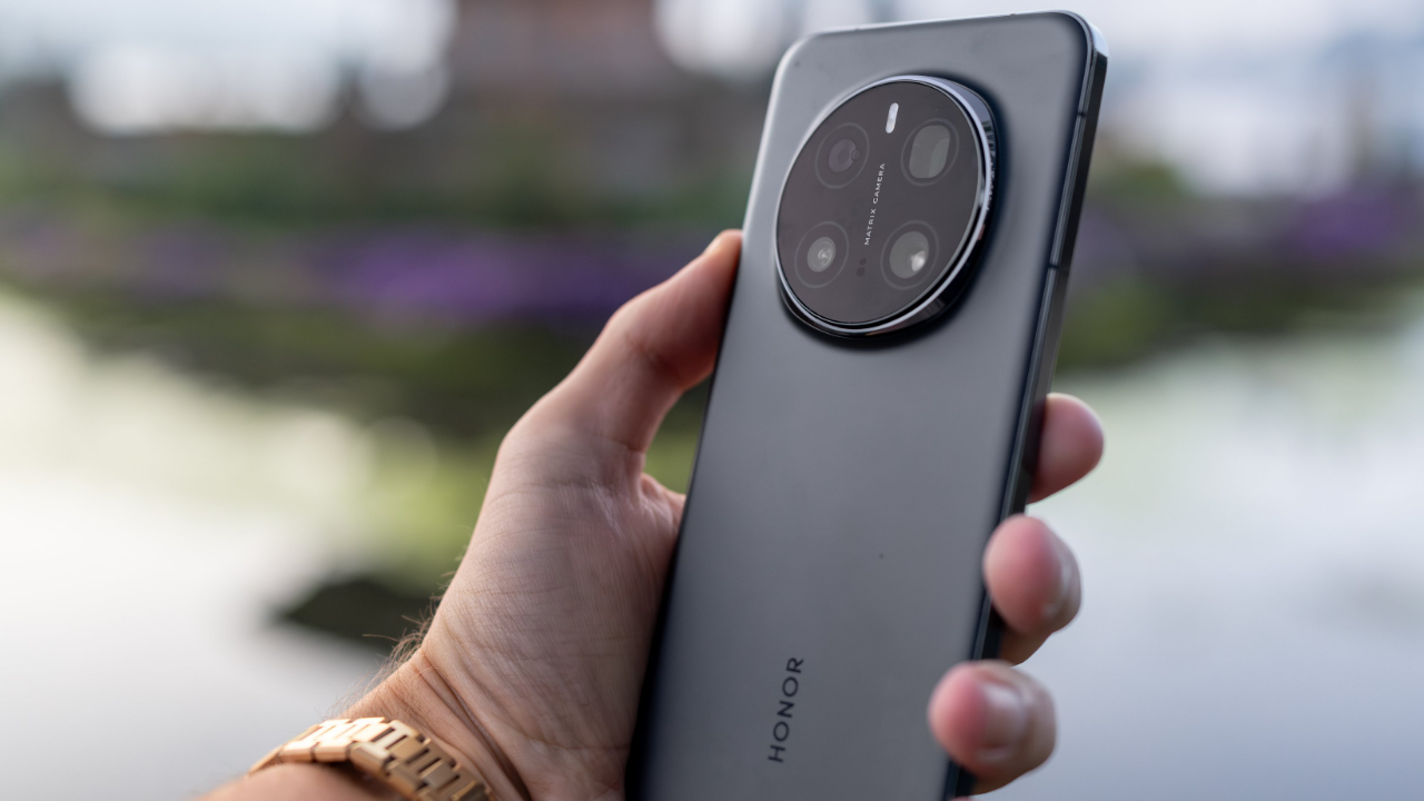 وصول تحديث Android 16 إلى Honor Magic7 Pro عالمياً عبر MagicOS 10