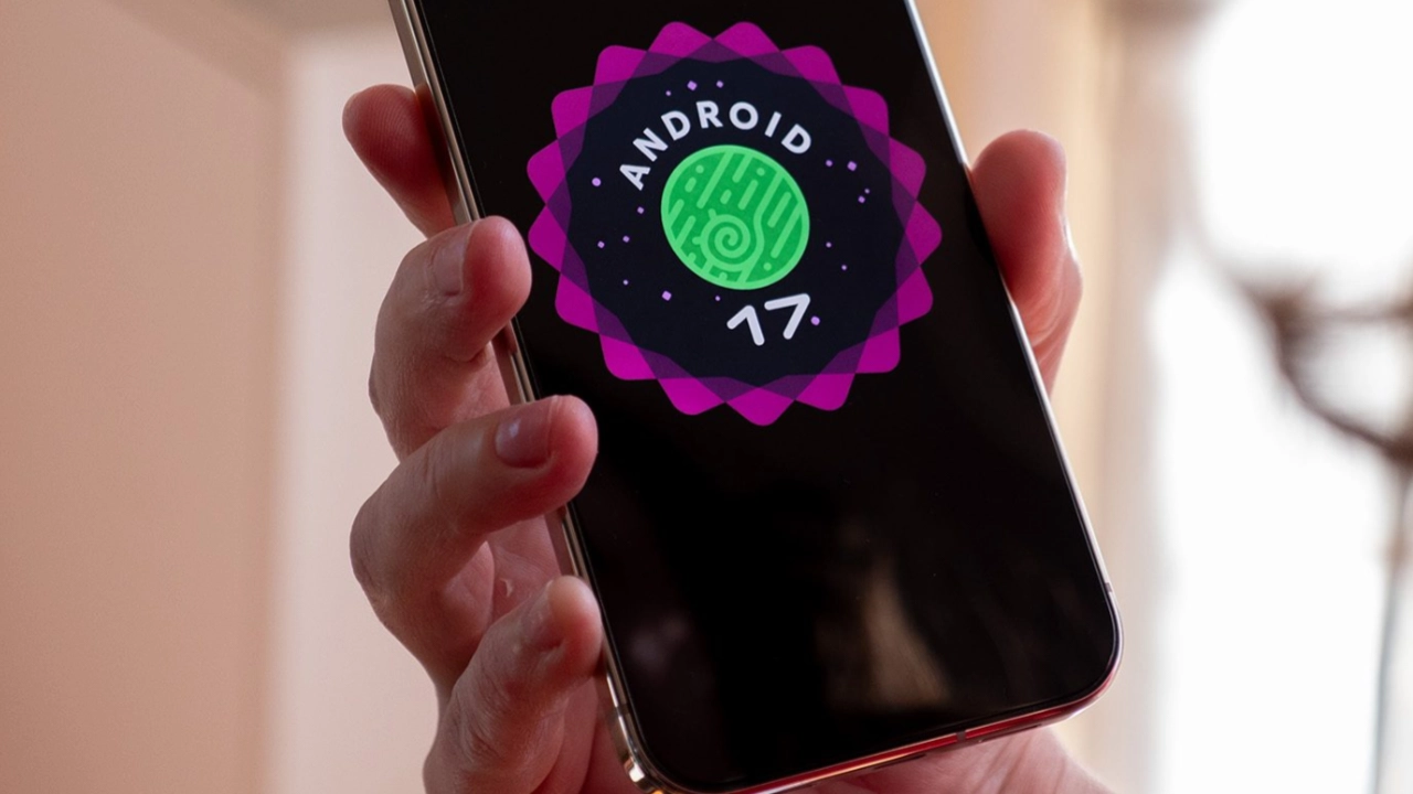 نظام Android 17 يعيد تصميم مشغل الوسائط بواجهة جديدة تسهّل التنقل بين التطبيقات